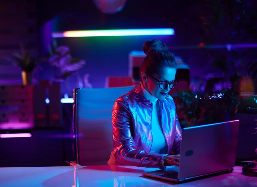 woman at laptop